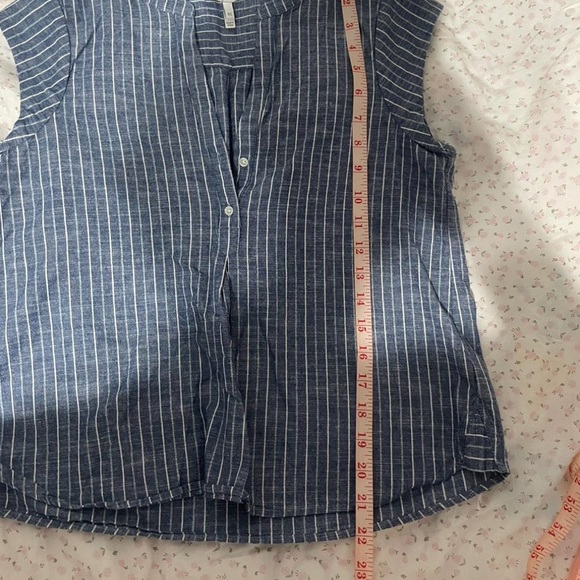 Joie Black and White Button Down Cap Sleeve Top - Picture 4 of 5